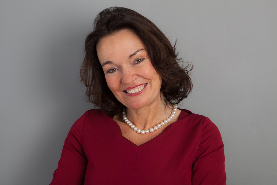 Professor Dame Carol Robinson